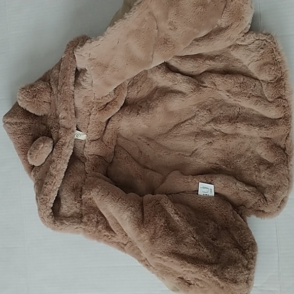 B Boys 9mo Faux Fur Lined Jacket with Bear Hood. 9M - Picture 5 of 10